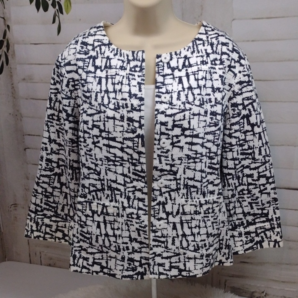 Chico's Navy & White Abstract Blazer Size 8